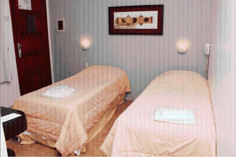 Hôtel Sitio Das Bromelias à Rio das Ostras Chambre photo